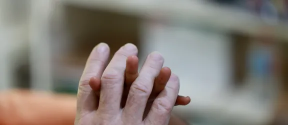 kleine und große Hand